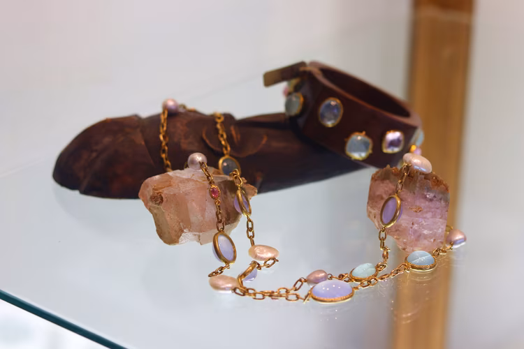 Rare gemstone exhibited at 37D Gallery. (Image courtesy of 37D Gallery).