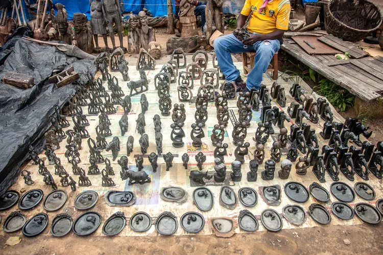 An array of art is avaliable for purchase at Kabwata Cultural Village. Image by Kalichi Pictures for Nkwazi Magazine.