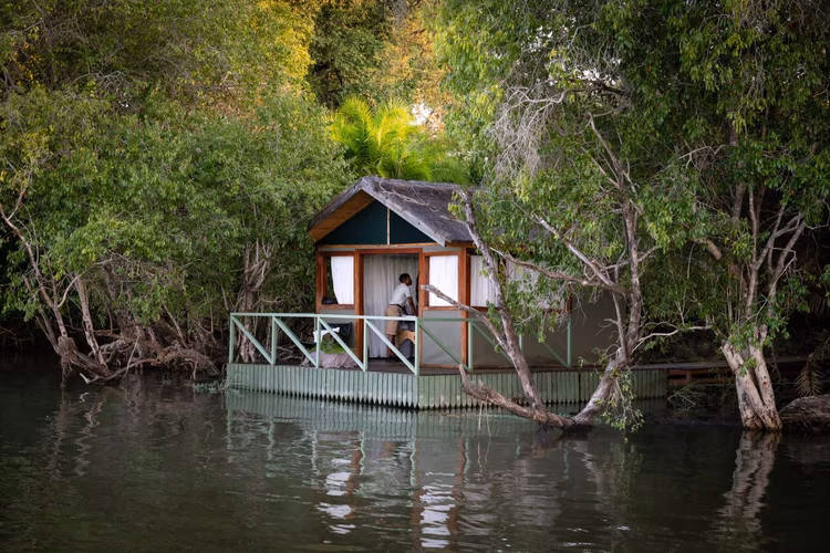 Eco-luxury on the banks of the Kafue, solar-powered and stylish. (Image courtesy of Green safaris).