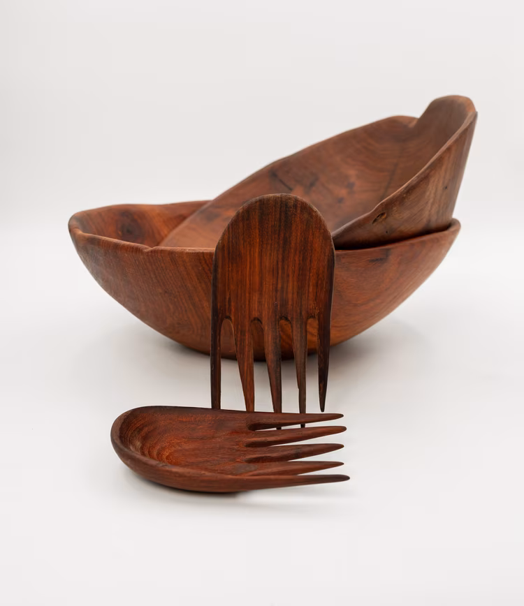 Hubly only uses trees which have naturally fallen due to storms or the strength of elephants that roam freely across the South Luangwa valley. (Image by Justine Kunda for Nkwazi Magazine).