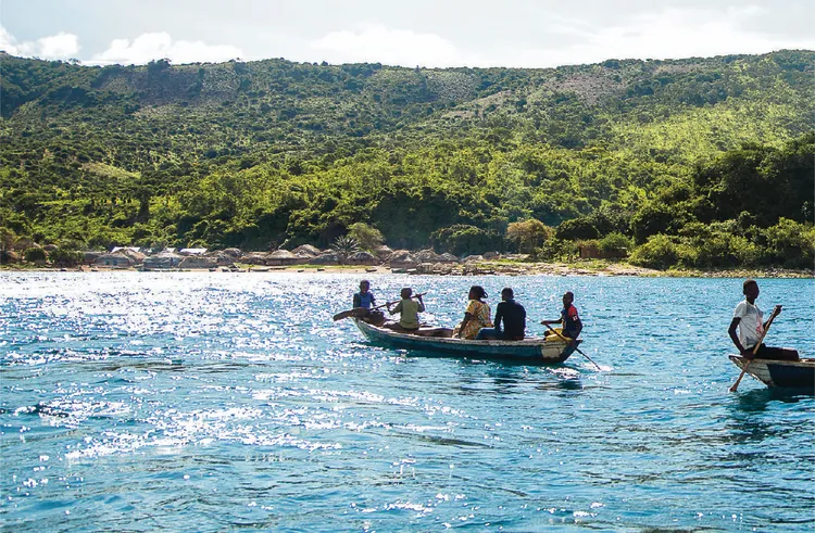 Fishing boats on Lake Tanganyika. (Image by Kalichi Pictures for Nkwazi Magazine).