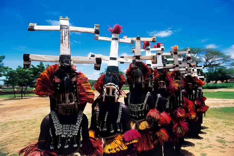 The Dogon people of Mali have a rich cosmological knowledge inclduing detailed descriptions of the planets and stars.