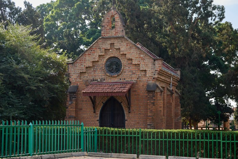 The Hidden History of Aylmer May Cemetery